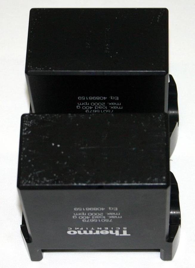 THERMO SORVALL HERAEUS BUCKETS, MODEL 75015697 WITH 75015686 CARD HOLDERS