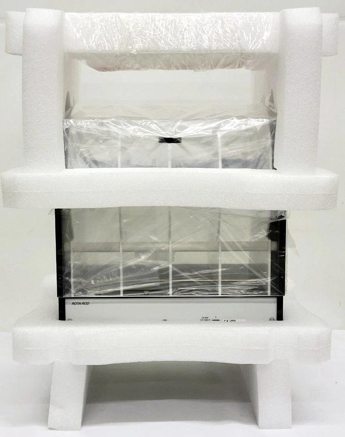 HARVARD APPARATUS PANLAB TOUCHSCREEN ROTAROD, MODEL LE8505, 4 LANES WITH HOOD