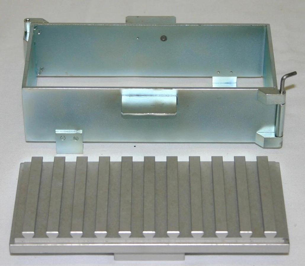 LEICA SPECIMEN STAGE 0022 50105 WITH EMBEDDING FRAME 0022 50126, 80 x 180 x 60MM