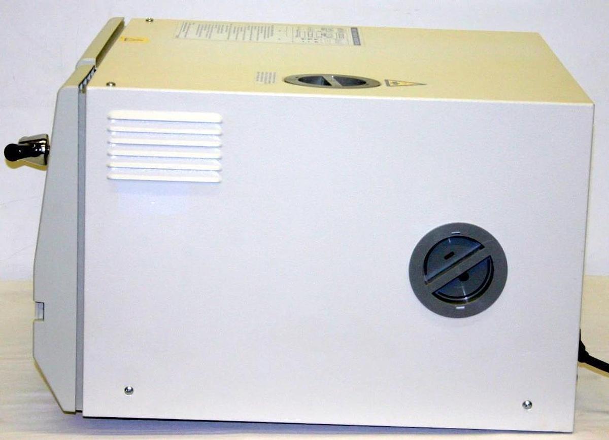 TUTTNAUER BRINKMANN DIGITAL AUTOCLAVE, STERILIZER, MODEL 2540EA