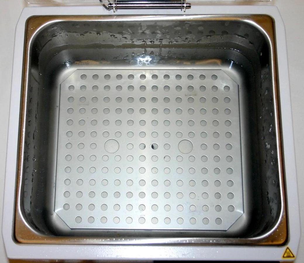 THERMO SCIENTIFIC PRECISION WATER / BEAD BATH, MODEL TSPG10, GP 10, 10 LITER