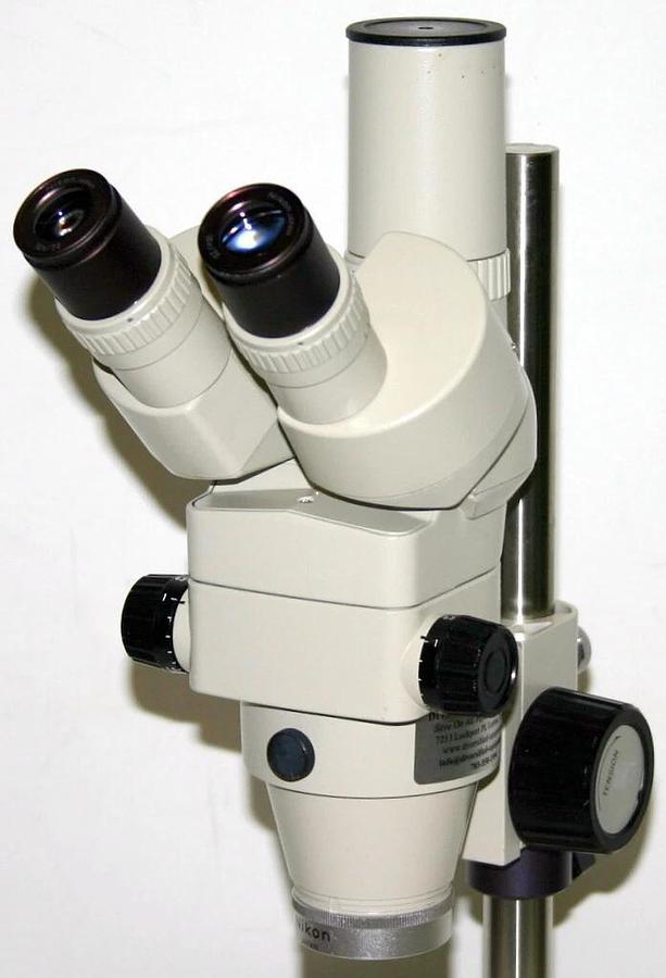 Used NIKON TRINOCULAR STEREOZOOM MICROSCOPE WITH BASE, MODEL SMZ-2T