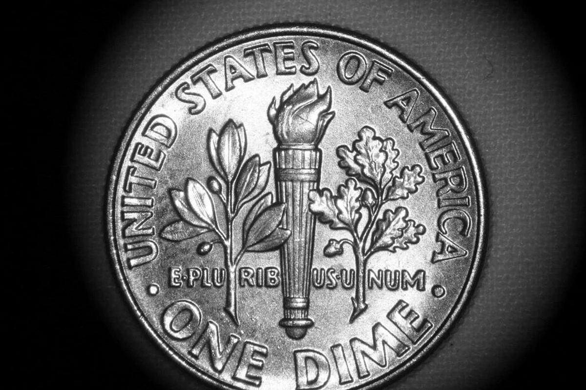 LEICA TABLETOP STEREO MICROSCOPE, MODEL M651 WITH CAMERA