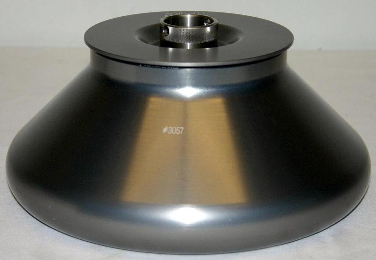 SORVALL HERAEUS FIXED ANGLE ROTOR, MODEL 75003057 WITH 50 ML CONICAL ADAPTER
