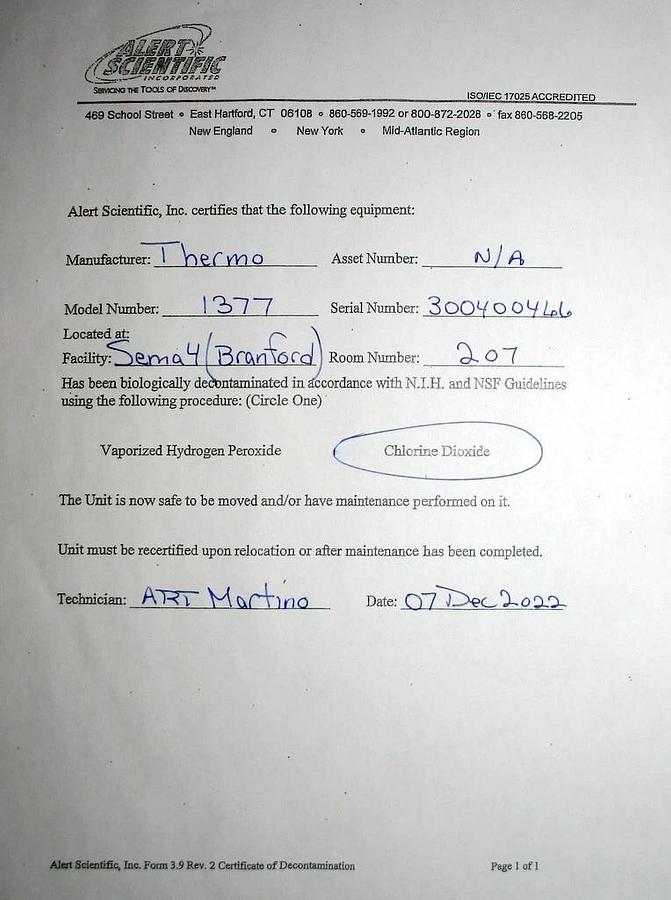 Used THERMO SCIENTIFIC 1377 CLASS II, A2, 6' BIOLOGICAL SAFETY CABINET, 1300 SERIES