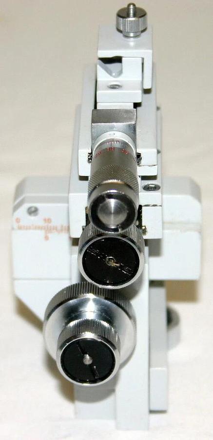 WORLD PRECISION INSTRUMENTS WPI MICROMANIPULATOR, MODEL TAURUSR (RIGHT-HANDED)