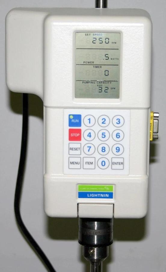 LIGHTNIN LABMASTER DIGITAL OVERHEAD MIXER STIRRER, MODEL L1U08F WITH STAND