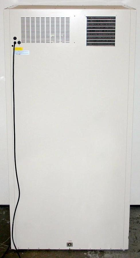 Used FORMA SCIENTIFIC REACH-IN REFRIGERATED INCUBATOR, MODEL 3927, 32 CU.FT. CAPACITY