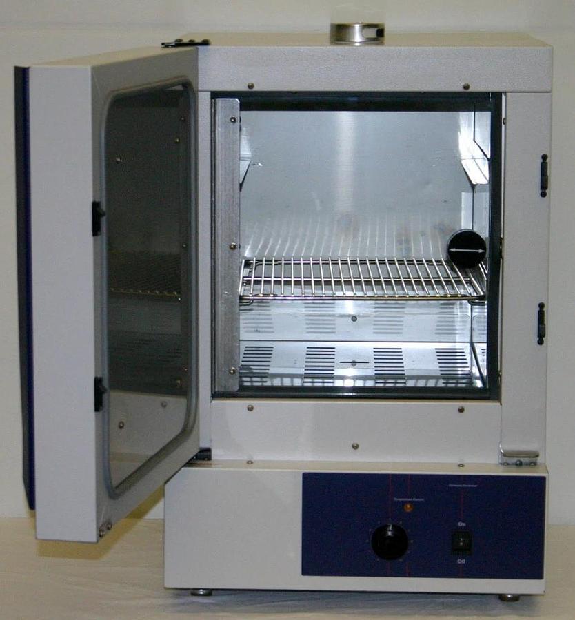 Used PRECISION GRAVITY-CONVECTION INCUBATOR, MODEL 51221086, 1.4 CU FT