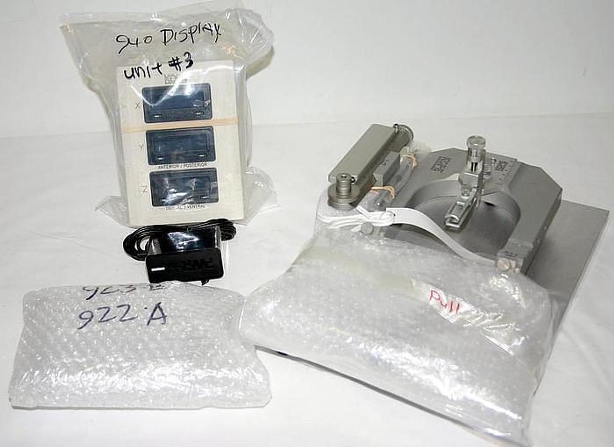 Refurbished KOPF DKI SMALL ANIMAL DIGITAL STEREOTAXIC INSTRUMENT Test, Lab, Medical equipment 940, WITH 923-B
