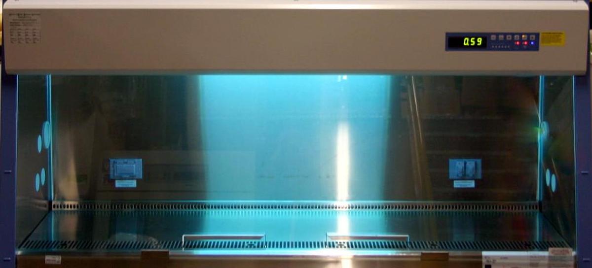 Used THERMO SCIENTIFIC 1377 CLASS II, A2, 6' BIOLOGICAL SAFETY CABINET, 1300 SERIES