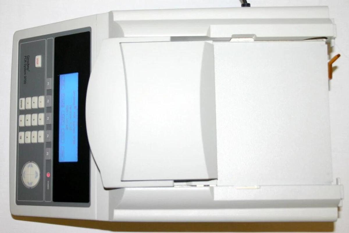 Used APPLIED BIOSYSTEMS ABI GENEAMP PCR SYSTEM 9700 WITH DUAL 96 WELL ALUM BLOCK