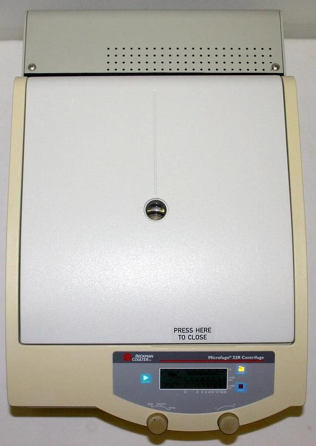 Used BECKMAN COULTER REFRIGERATED MICROCENTRIFUGE, MODEL MICROFUGE 22R