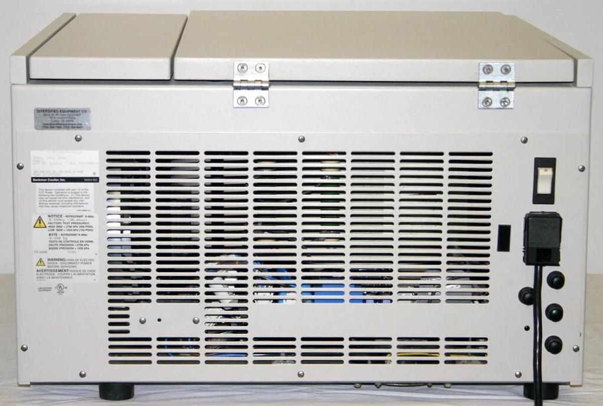 Used BECKMAN COULTER REFRIGERATED HIGH SPEED CENTRIFUGE, MODEL TJ-25 WITH S5700 ROTOR