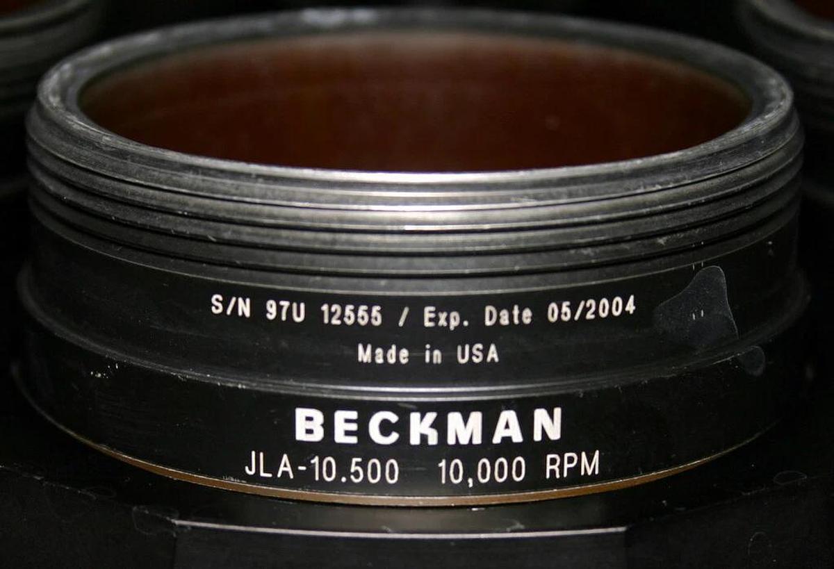 BECKMAN FIXED ANGLE ROTOR, MODEL JLA-10.500, 6 x 500 ML, INCLUDES CANISTERS