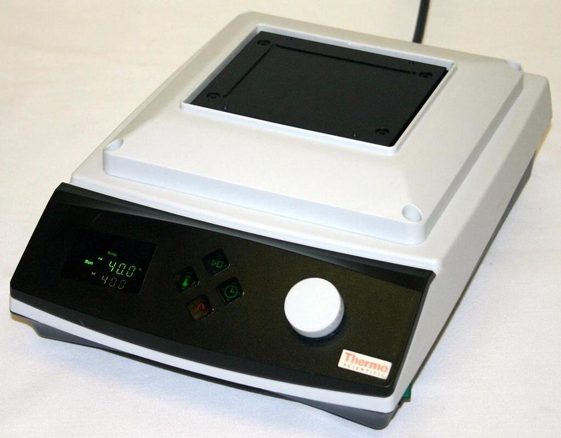 THERMO SCIENTIFIC DIGITAL HEATING SHAKING DRYBATH, MODEL 88880027