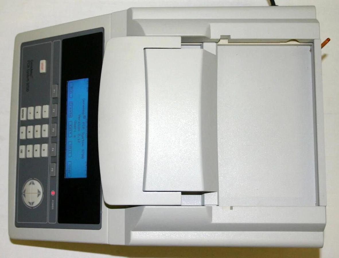 Used APPLIED BIOSYSTEMS ABI GENEAMP PCR SYSTEM 9700 96 WELL ALUM BLOCK THERMAL CYCLER