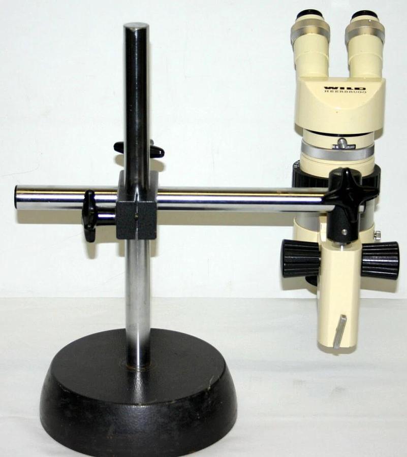 Used WILD HEERBRUGG STEREO MICROSCOPE, MODEL M7A W/ ADJUSTABLE IRIS, STAND & LIGHT