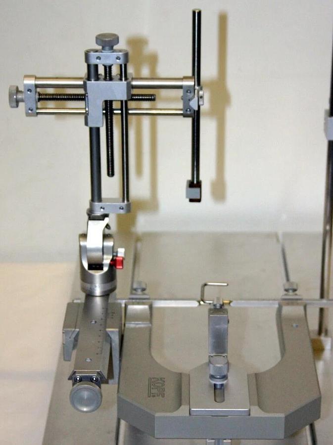 KOPF SMALL ANIMAL STEREOTAXIC INSTRUMENT, MODEL 900 WITH GUINEA PIG ADAPTOR