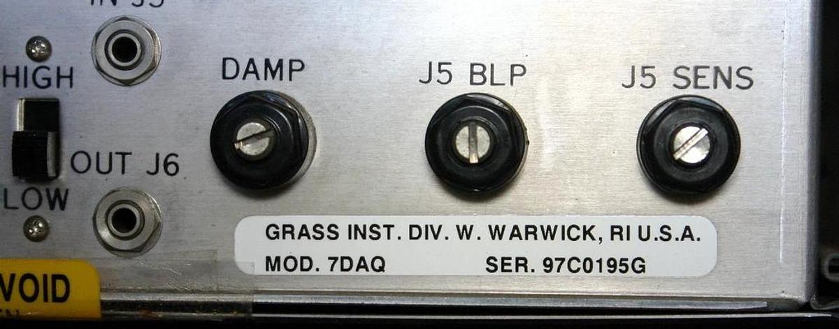 Used ASTRO-MED GRASS P122 STRAIN GAGE, 7DA AMPLIFIERS & 7P20C