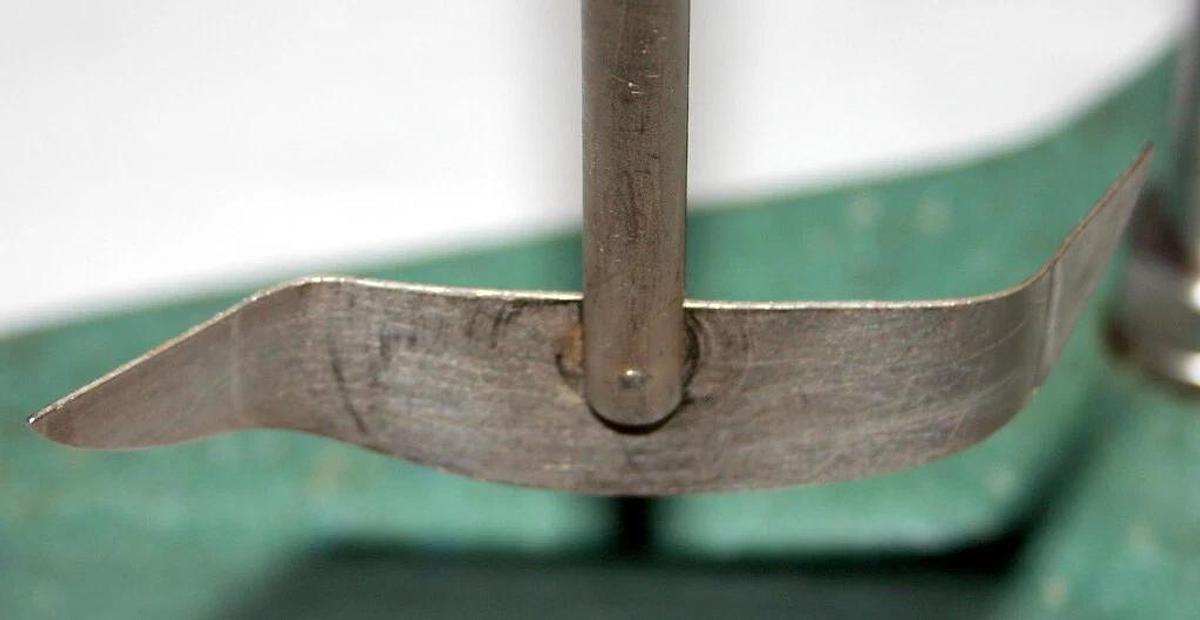 Used LIGHTNIN LABMASTER DIGITAL OVERHEAD MIXER STIRRER, MODEL L1U08 WITH STAND