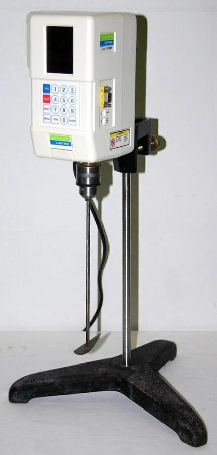LIGHTNIN LABMASTER DIGITAL OVERHEAD MIXER STIRRER, MODEL L1U08F WITH STAND