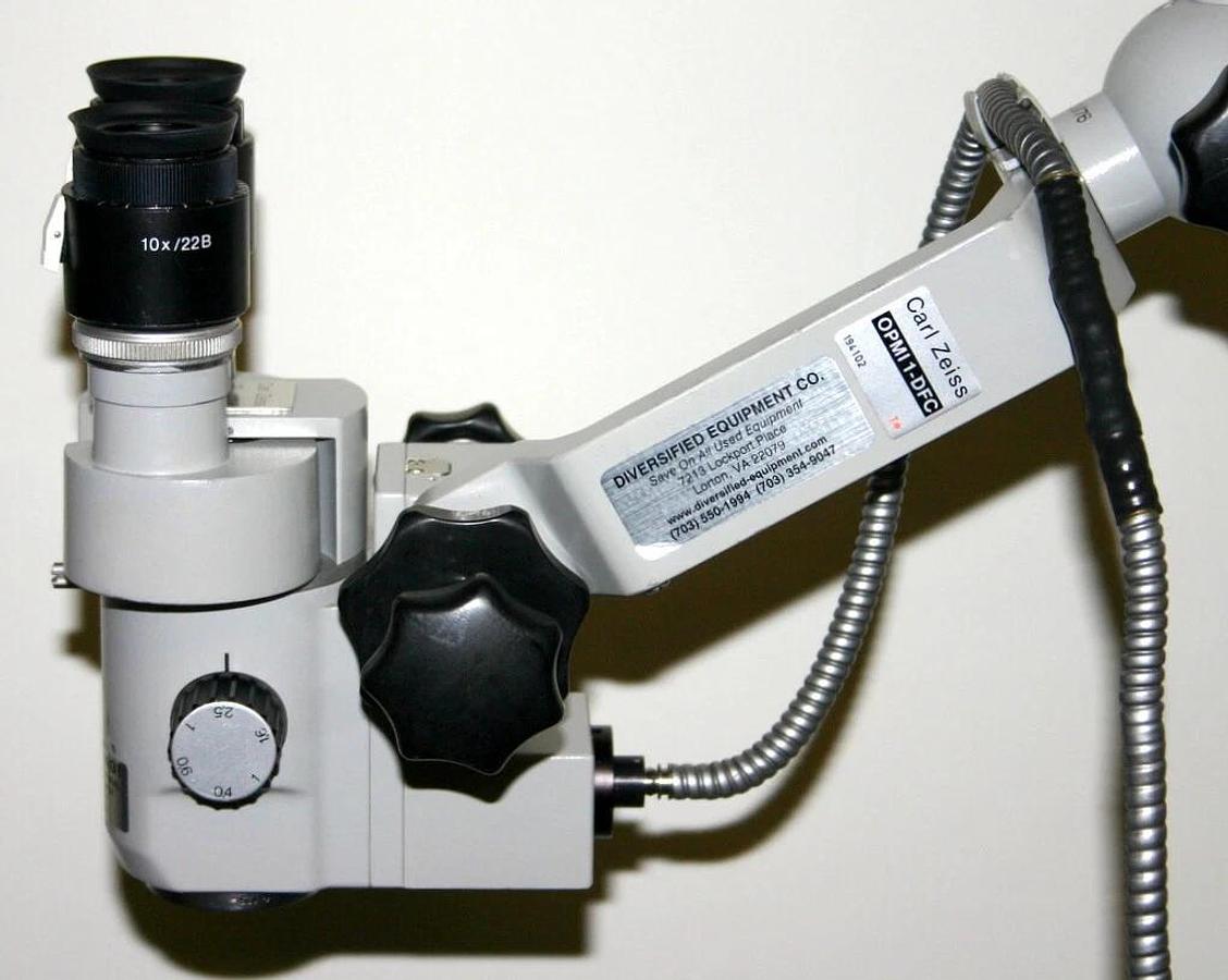 Used ZEISS F 170 OPERATING SURGICAL MICROSCOPE, MODEL OPMI 1-DFC, FIBER OPTIC LIGHT
