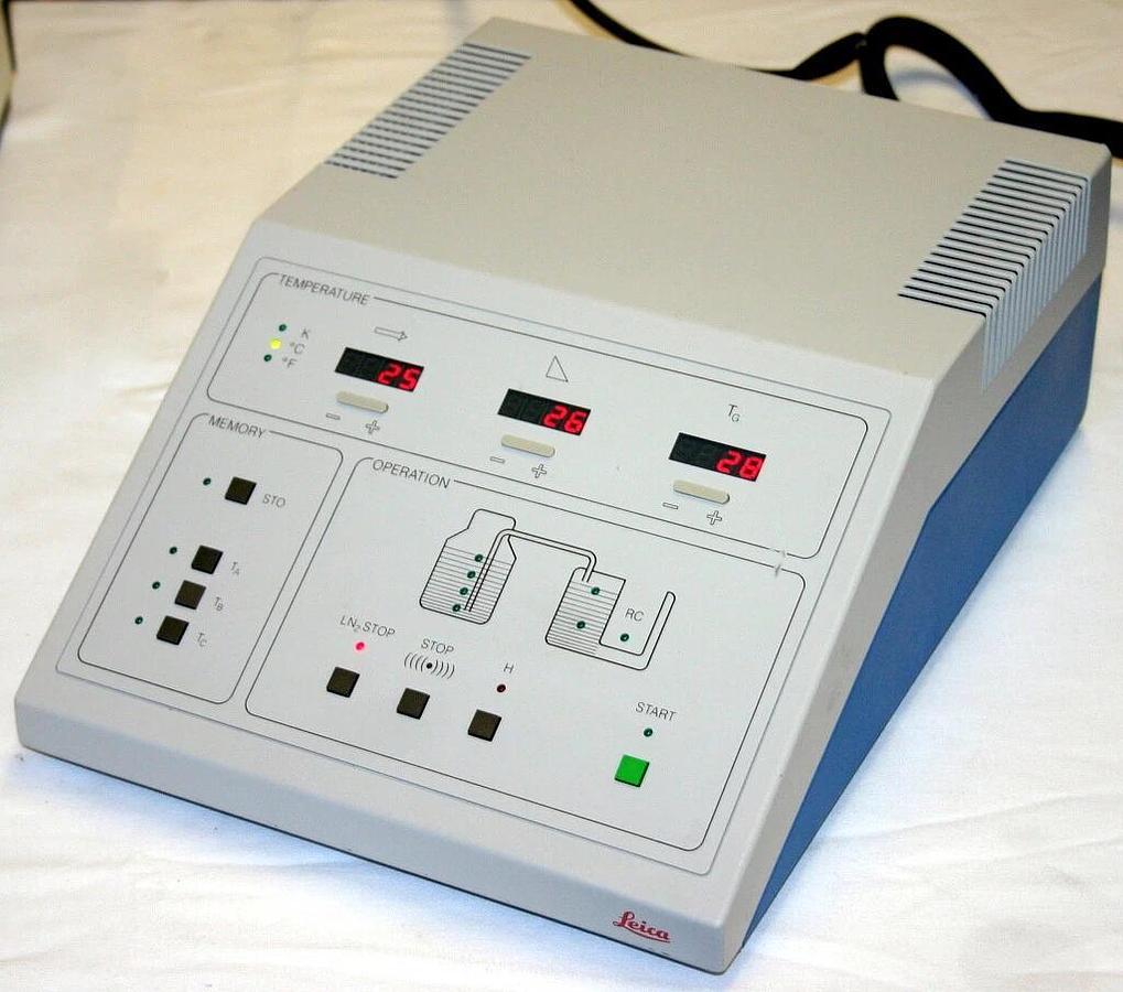 Used LEICA EMFCS CONTROLLER, MODEL 654801