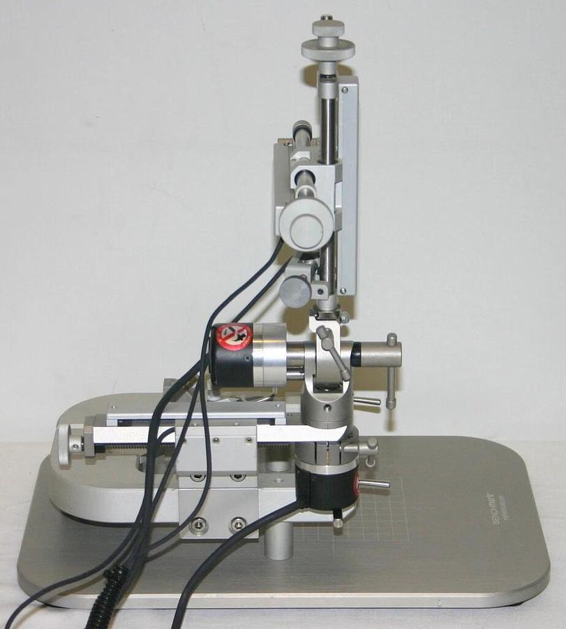 LEICA BENCHMARK HARVARD ANGLE ONE DIGITAL INSTRUMENT WITH ANESTHESIA MASK