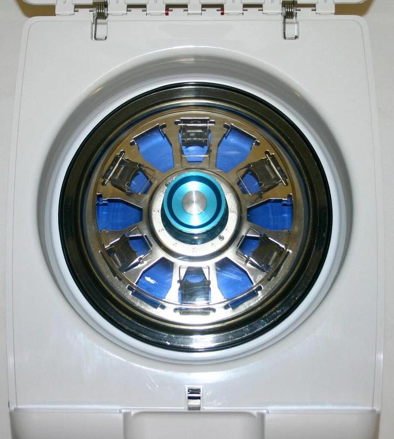 THERMO SCIENTIFIC SHANDON CYTOCENTRIFUGE, MODEL CYTOSPIN 4 WITH ROTOR & 6 CLIPS