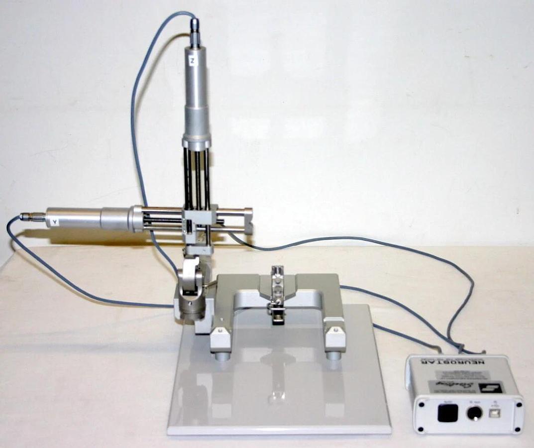 Used STOELTING NEUROSTAR STEREODRIVE ROBOT STEREOTAXIC, MODEL 51700