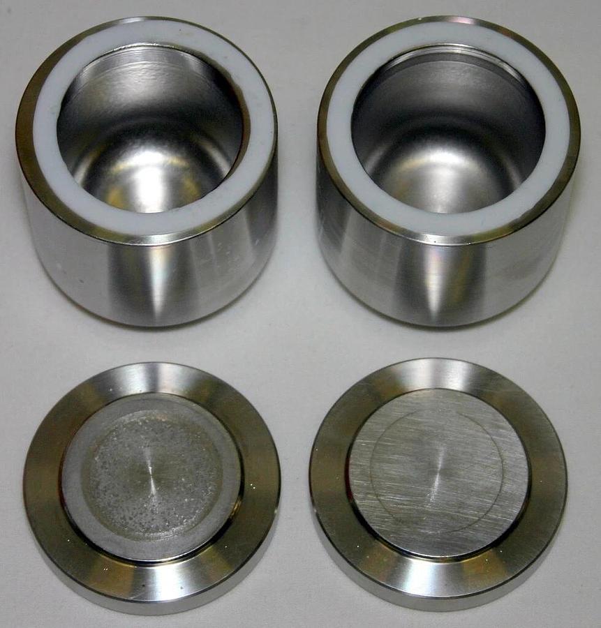 Used FRITSCH PLANETARY BALL MICRO MILL, MODEL PULVERISETTE 7 WITH TWO 45 ML BOWLS