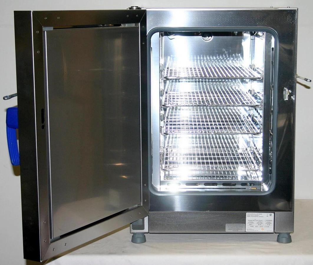 THERMO FISHER SCIENTIFIC ISOTEMP 60L HEATING AND DRYING OVEN, MODEL 151030503