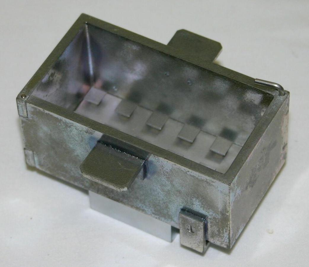 Used LEICA SPECIMEN STAGE 0022 50103 WITH EMBEDDING FRAME 0022 50123, 40 x 80 x 60 MM