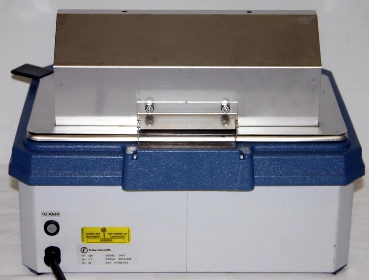Used FISHER SCIENTIFIC ISOTEMP DIGITAL WATER BATH, MODEL 202S, 2 L (0.5 GAL)