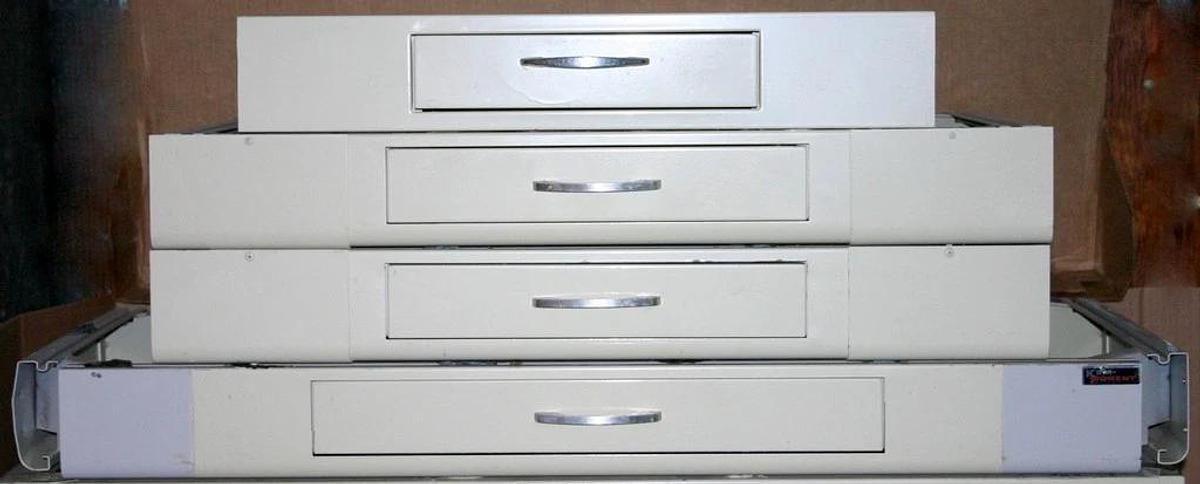 Used HAMILTON KEWAUNEE LABORATORY CABINETS, CASEWORK 74 FEET, $120 PER FOOT