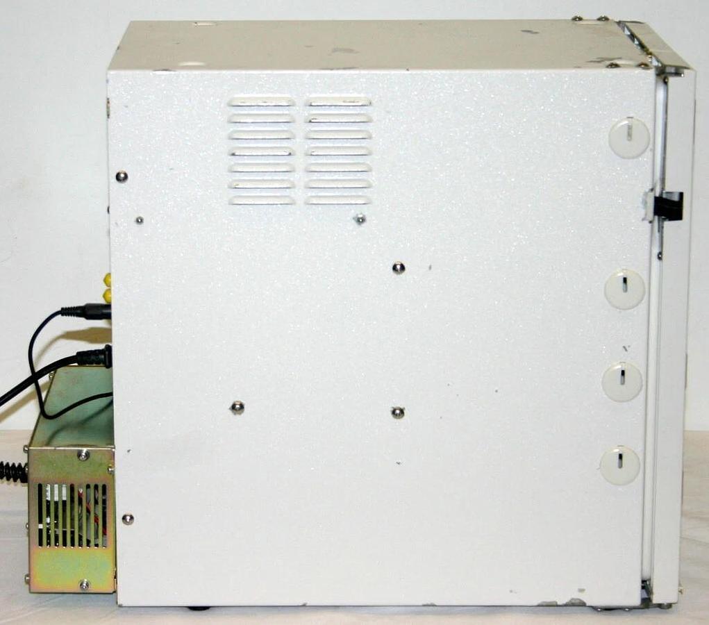 Used SHIMADZU COLUMN OVEN, MODEL CTO-10AC VP WITH SUBCONTROLLER VP