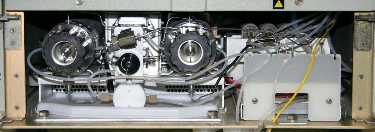 Used WATERS ALLIANCE SEPARATIONS MODULE, MODEL 2695, WAT270008, HPLC