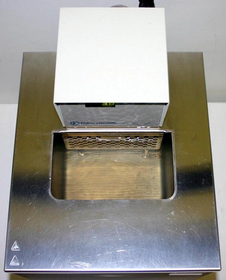 Used FISHER SCIENTIFIC REFRIGERATED HEATED BATH CIRCULATOR, MODEL ISOTEMP 1013S