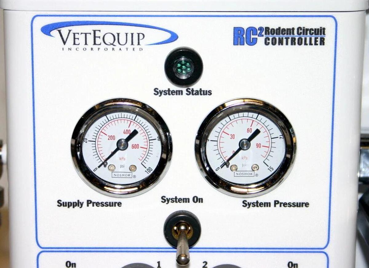 Used VETEQUIP RODENT CIRCUIT CONTROLLER ANESTHESIA SYSTEM, MODEL RC2