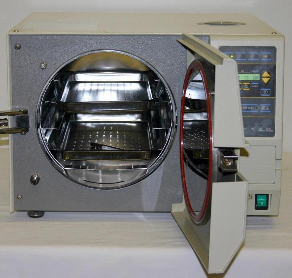 TUTTNAUER BRINKMANN DIGITAL AUTOCLAVE, STERILIZER, MODEL 2540EA