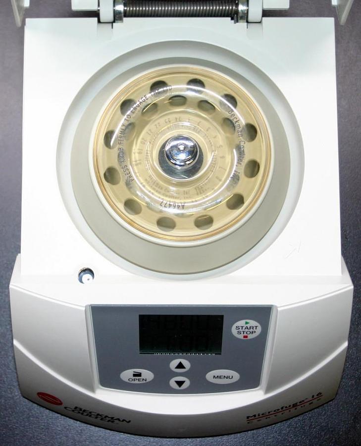 Used BECKMAN COULTER CENTRIFUGE, MICRO-CENTRIFUGE, MODEL MICROFUGE 16