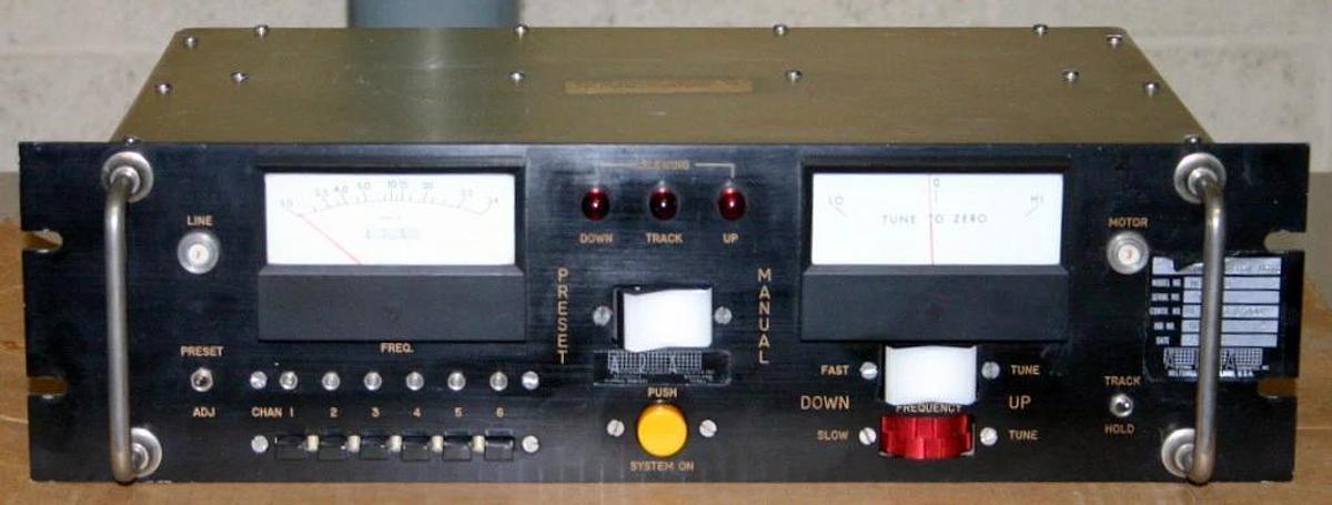 Used ANTENNA RESEARCH MINILOOP TUNABLE ANTENNA TRANSMIT - RECEIVE, MODEL MLA-2/D