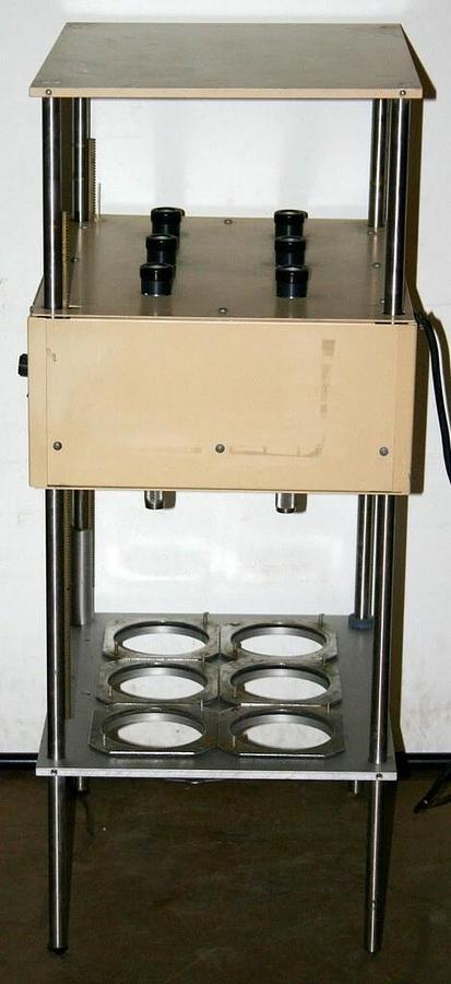 Used VANDERKAMP VANKEL 6 SPINDLE DISSOLUTION TESTING STATION, MODEL VK-600