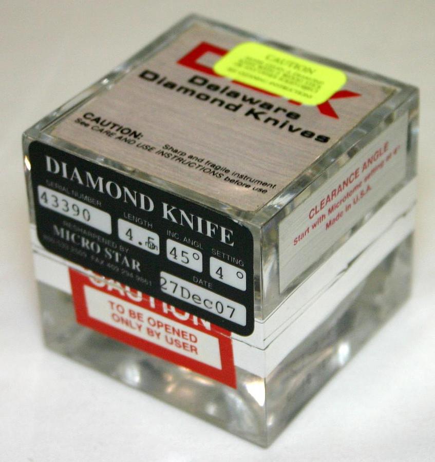 Used DELAWARE DIAMOND KNIFE FOR ULTRAMICROTOMY TYPE SU 4.5MM LENGTH 45 DEGREE ANGLE