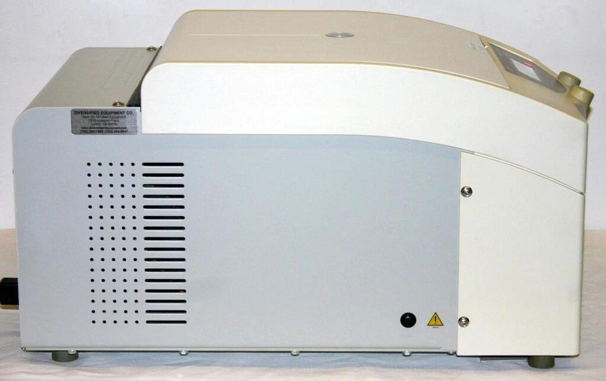 Used BECKMAN COULTER REFRIGERATED MICROCENTRIFUGE, MODEL MICROFUGE 22R