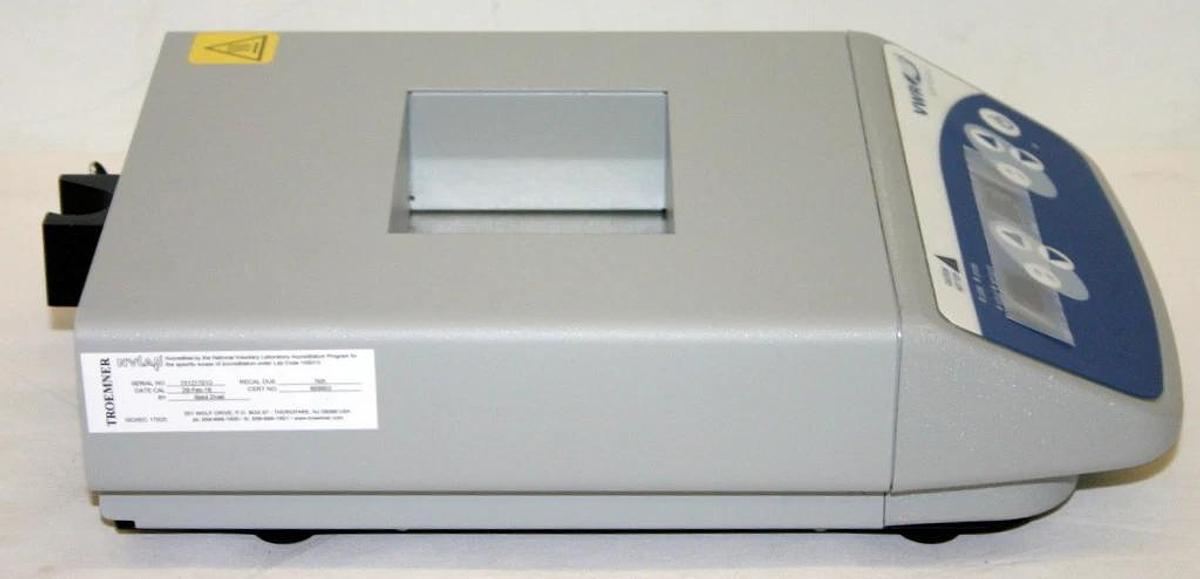 Used VWR DIGITAL SINGLE DRY BLOCK HEATER, MODEL 10027-210 + CAL CERTIFICATE AND PROBE