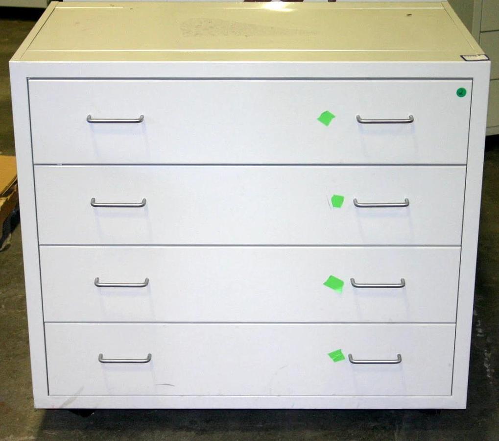 Used LF SYSTEMS LABORATORY CABINETS, CASEWORK 18 FEET WITH WHEELS, PRICE IS PER FOOT