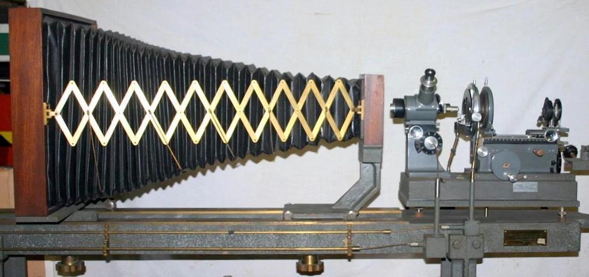 Used BAUSCH & LOMB, B & L ANTIQUE 1947 PHOTOMICROSCOPE WITH WOOD CABINET & ACCYS.