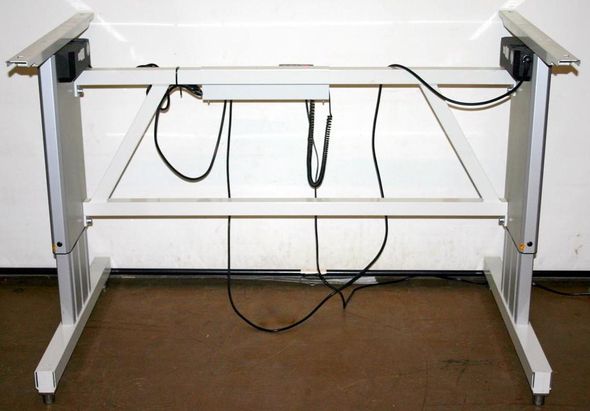 Used THERMO SCIENTIFIC 4 FT. BIOLOGICAL SAFETY CABINET ELECTRIC STAND, MODEL 50119126